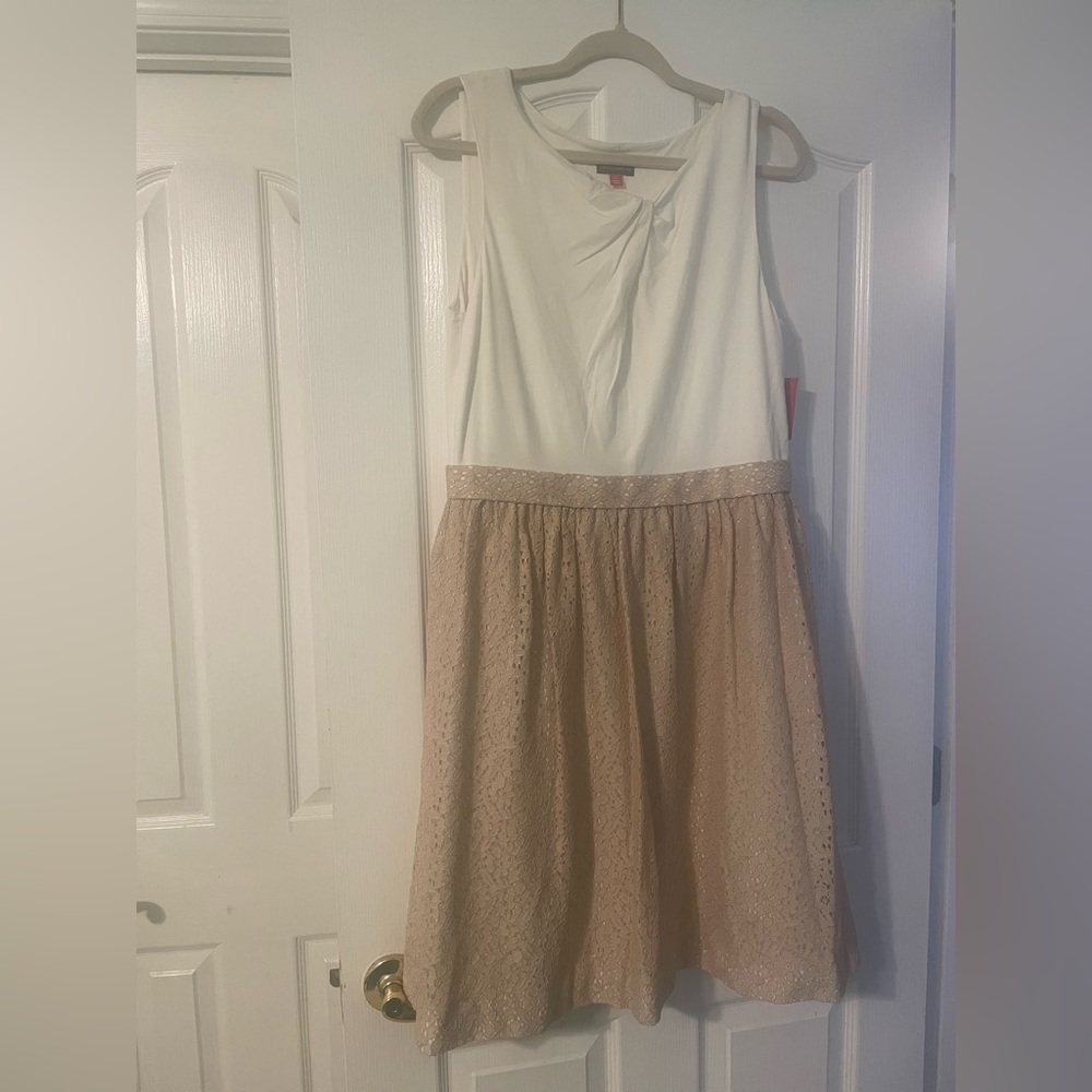NWT Vince Camuto twist front lace skirt dress size 12